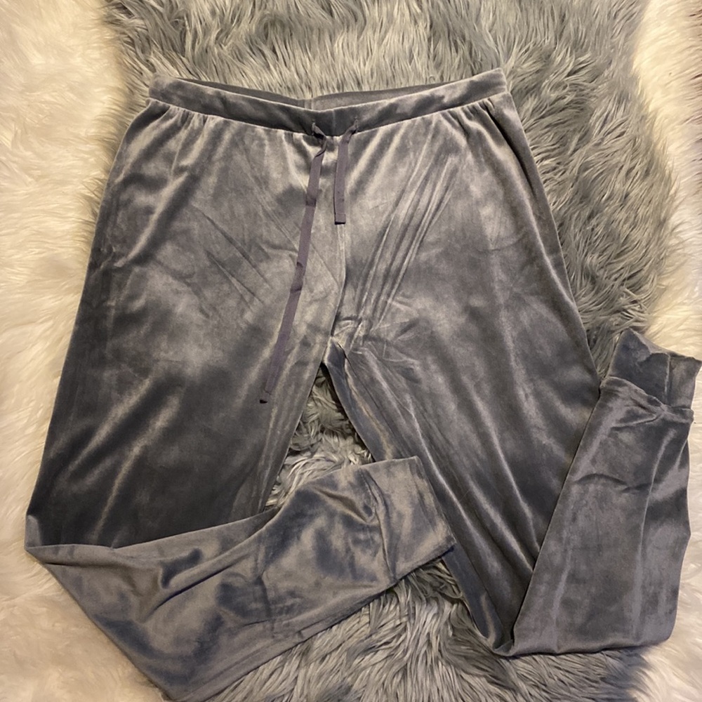 Juicy Couture Medium tracksuit jogging suit with pants and shirt Grey Velour NWT - Picture 6 of 6